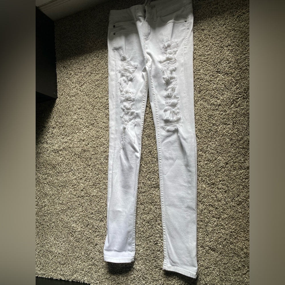 Alice + Olivia White Slim Distressed Jeans
